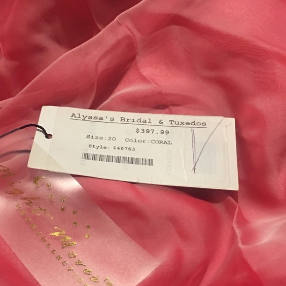 Size 2 Alyssa’s bridal prom dress - Picture 4 of 7